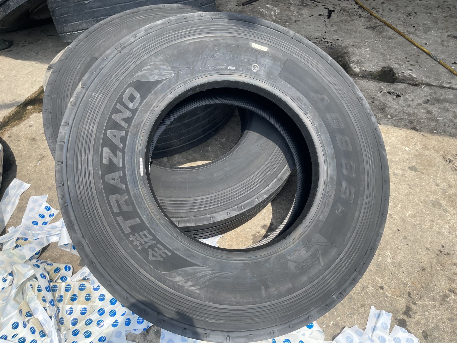 Lốp Xe Ô Tô Không Săm: Giải Pháp Hoàn Hảo Cho An Toàn Và Hiệu Suất